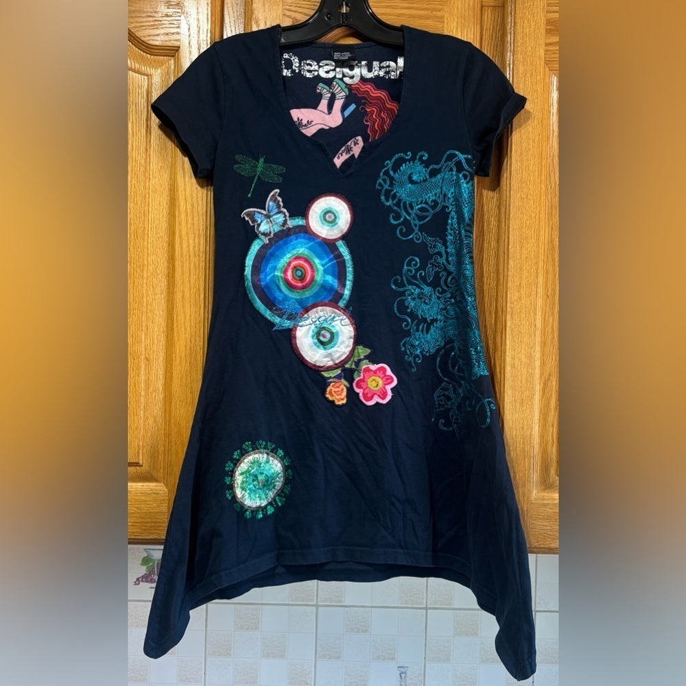 DESIGUAL Womens Asymmetric Graphic Black Tunic Top Small EUC - Picture 2 of 8